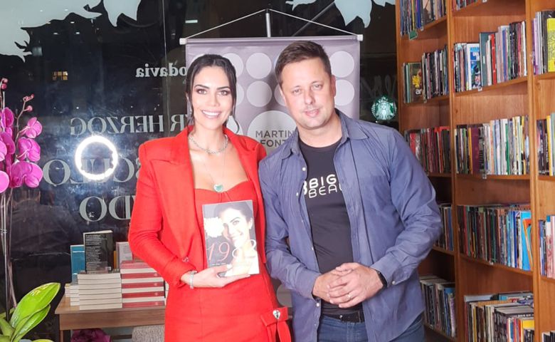Érico Bitto presente em lançamento do livro de Daniela Albuquerque